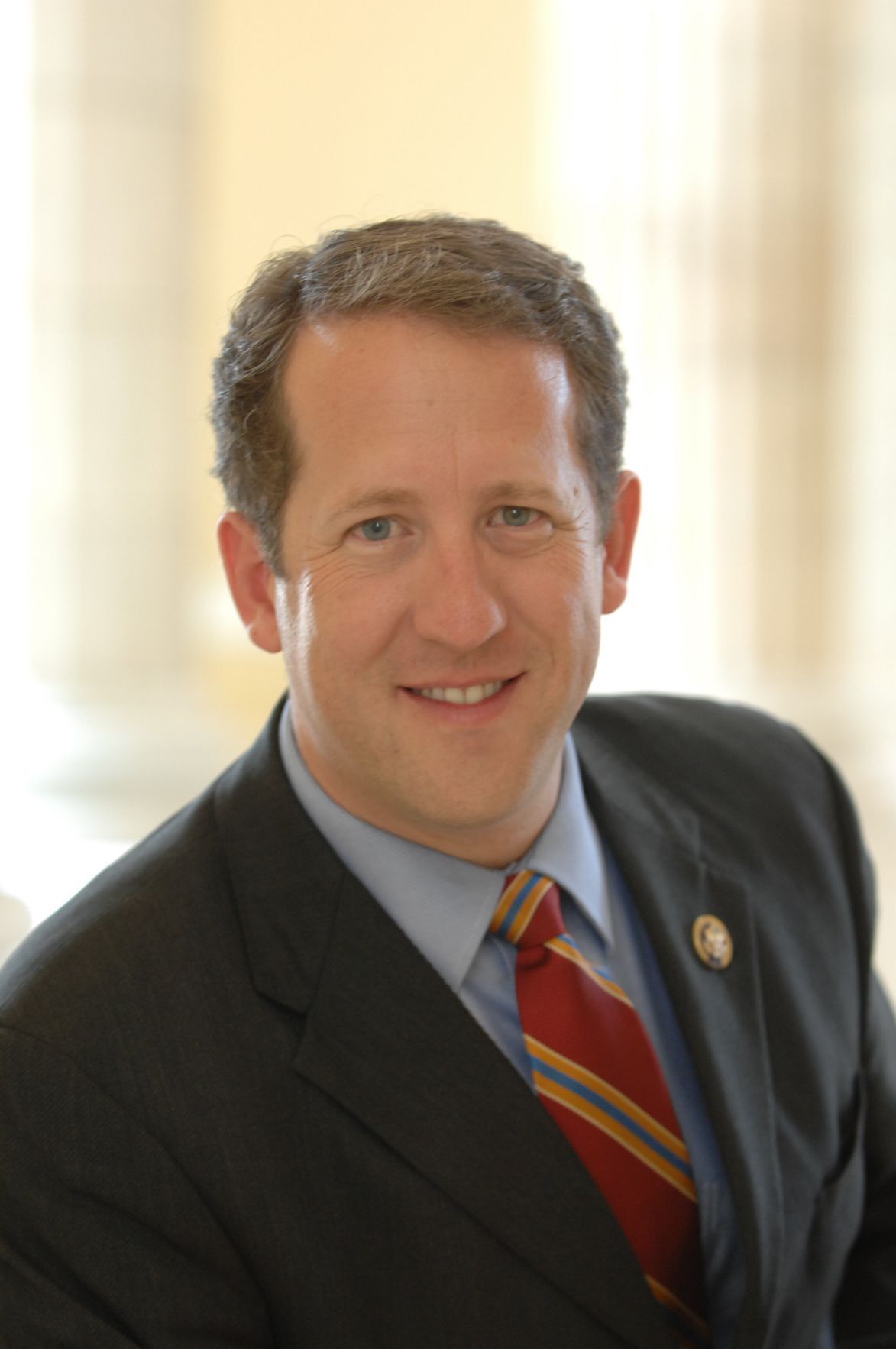Adrian Smith official headshot